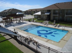 pool - Sonterra Apartment Homes