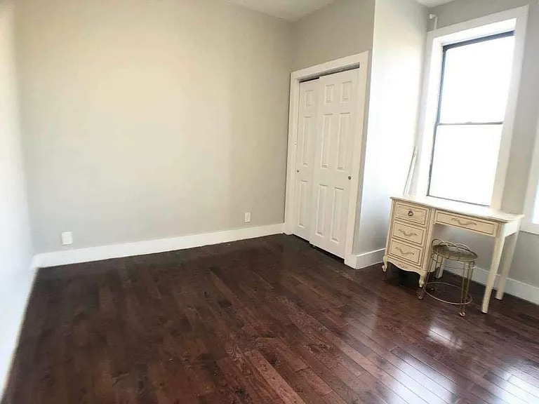 Building Photo - 188 Parkside Ave