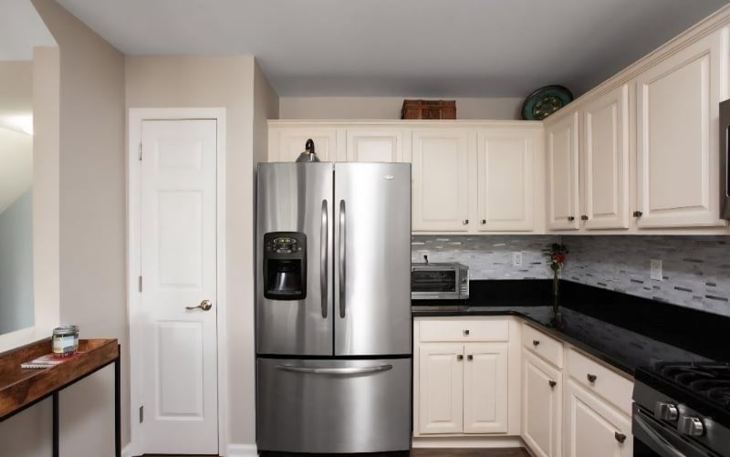 Building Photo - 1092 Shadowlawn Dr