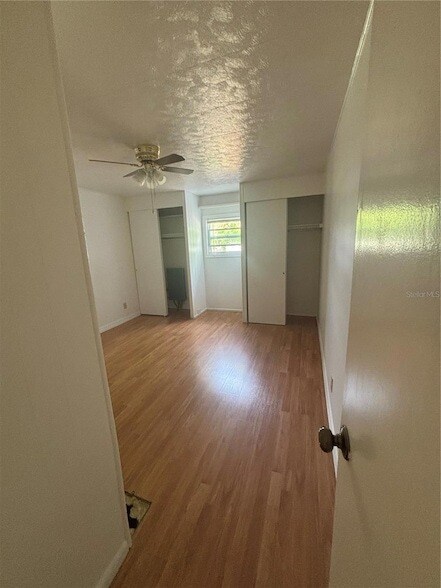 Building Photo - 5236 Kenwood Ave