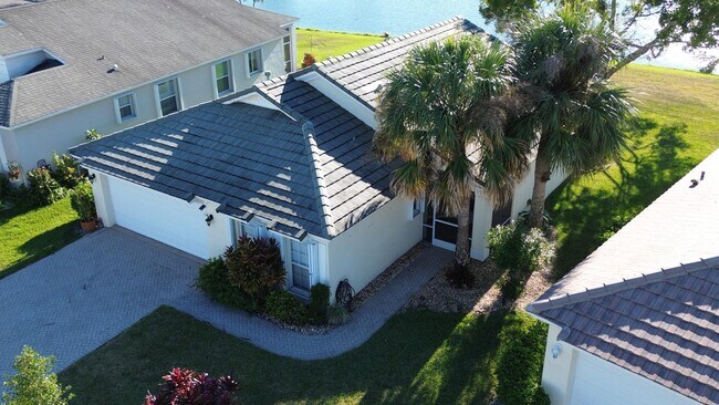 Building Photo - 532 SW Indian Key Dr