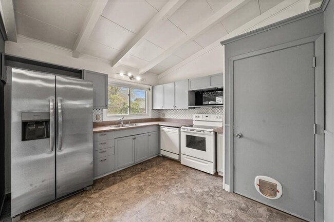 Building Photo - 4603 S Willis Ave