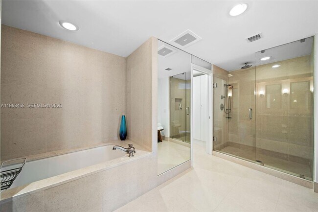 Building Photo - 6899 Collins Ave