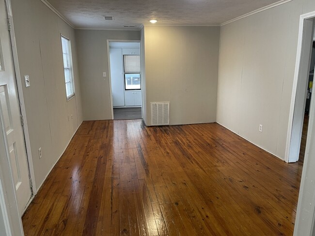 Building Photo - 5457 101st St