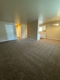 Building Photo - Great 2bed/2bath with tons of storage