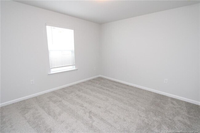 Building Photo - 461 Grange Farm Pl