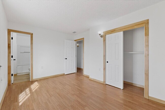 Building Photo - Rural South Valley 4 Bedroom  1.75 Bath 1256/sf