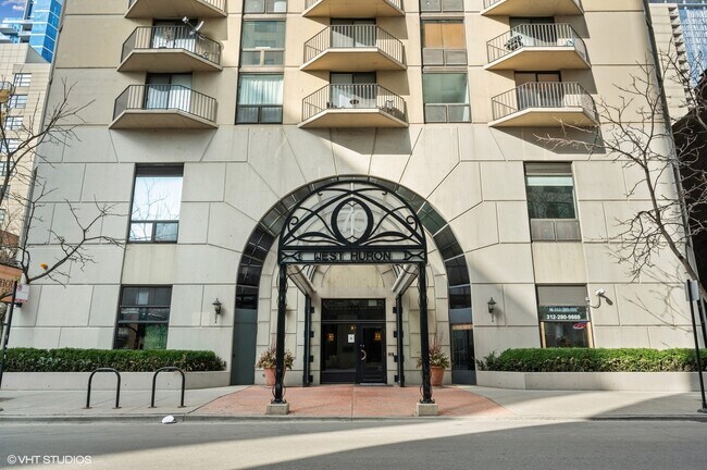 Building Photo - 70 W Huron St