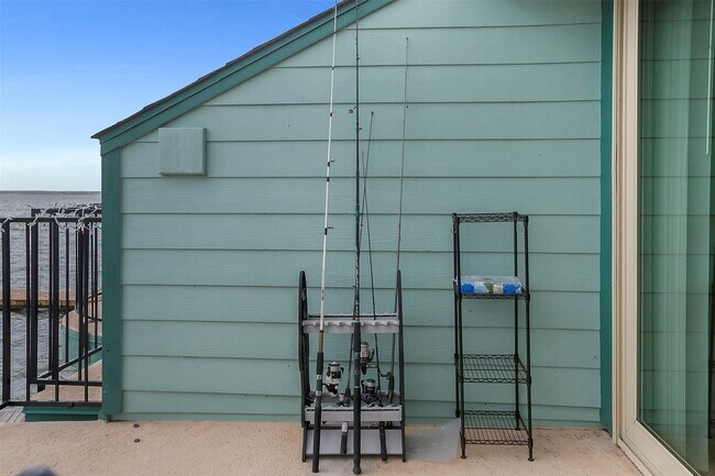 Building Photo - 7041 Kingston Cove Ln