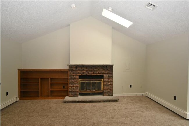 Building Photo - 324A Broad St