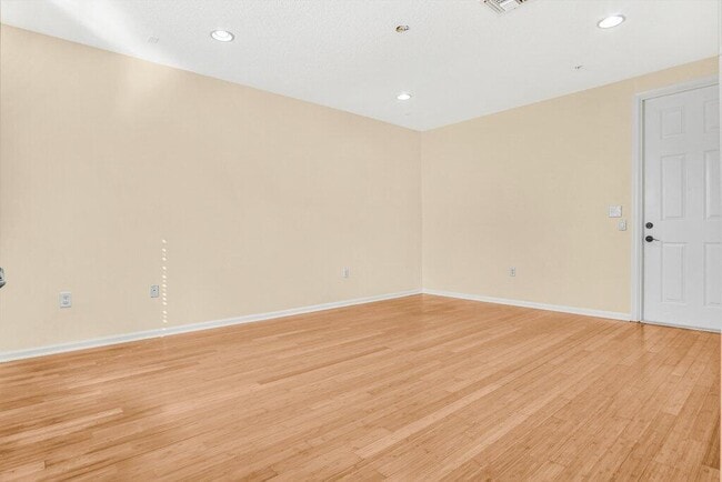 Building Photo - 1383 Piazza Pitti