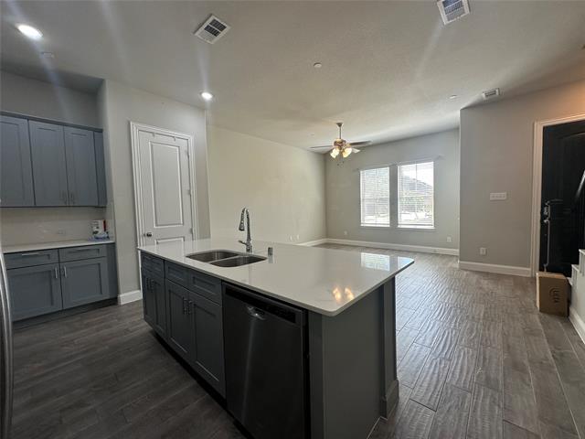 Building Photo - 4279 Shavano Dr