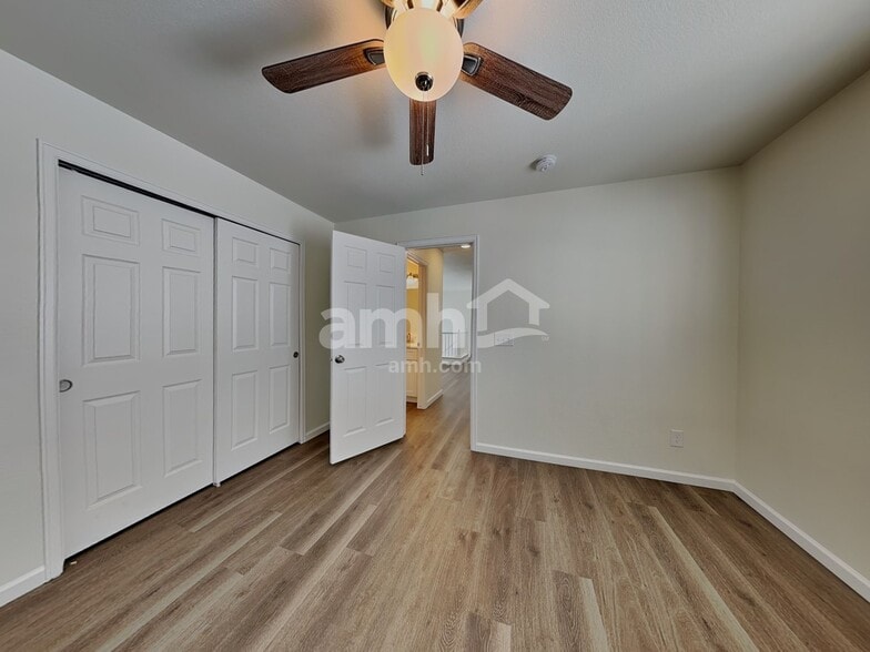 Building Photo - 4142 Knollvale Dr