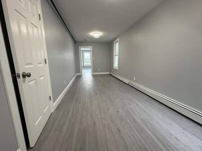 Building Photo - 288 Woodworth Ave