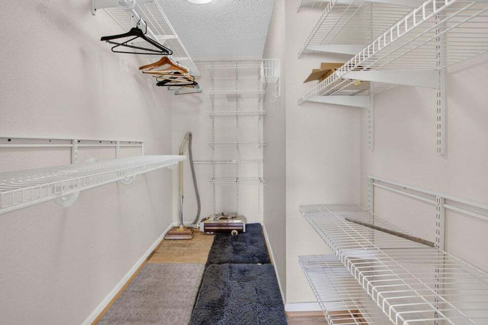 Masterbedroom walk in closet - 8108 Summer Shores Dr