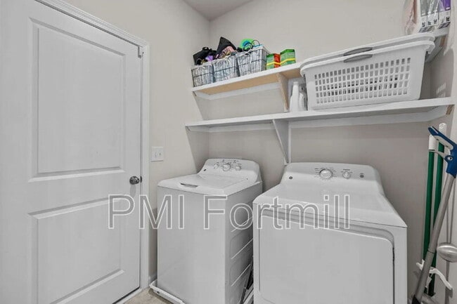 Building Photo - 18045 Stark Wy