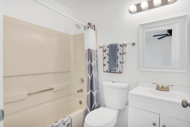 Building Photo - Spacious 2/2 Condo In Lancelot at Winter Park