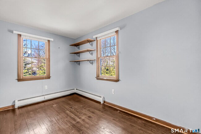 Building Photo - 466 High Hill Rd