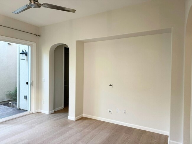 Building Photo - 2024 Tarragon Rose Ct