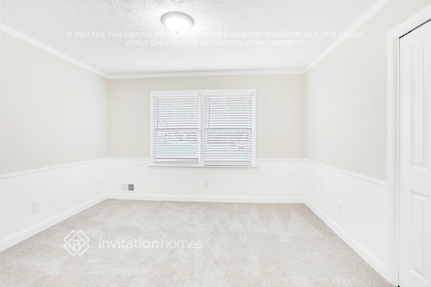 Building Photo - 3074 Dover Ln