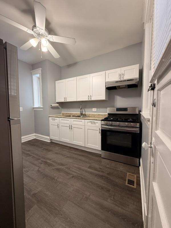 Building Photo - 6629 S Green St