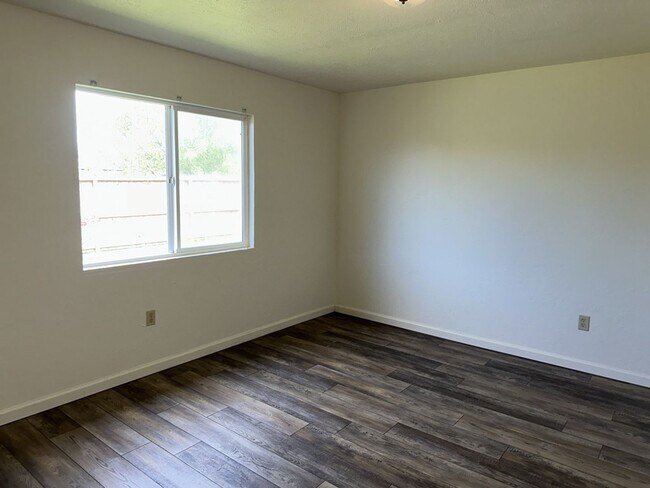 Building Photo - 1640 Stromberg Ave