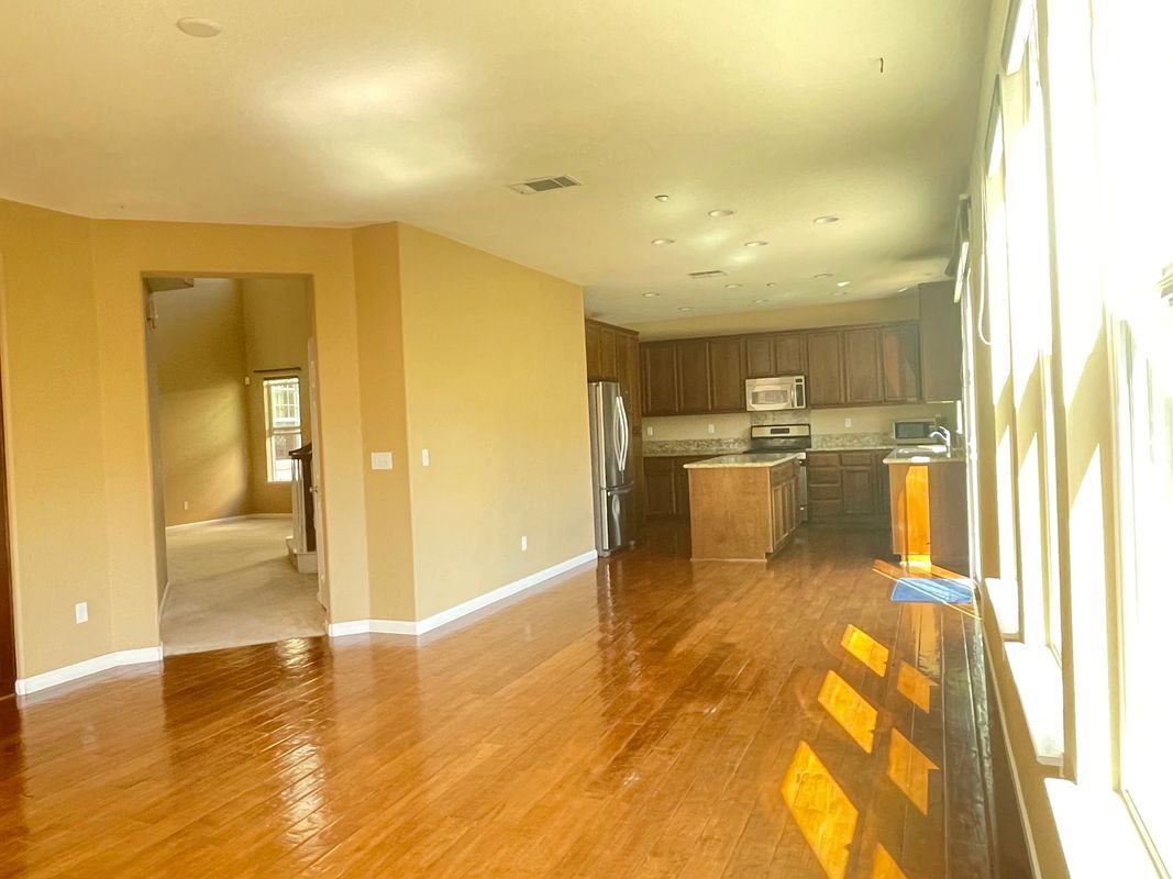 Building Photo - 1669 Marina Way