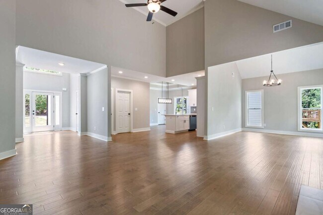 Building Photo - 380 Ansley Dr