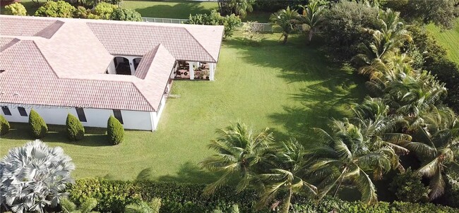 Building Photo - 1460 SW 125th Ave