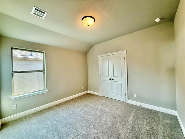 Building Photo - 2017 Montgomery Ln