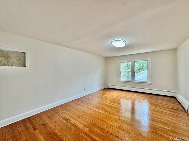 Building Photo - 73 Watkins Ave