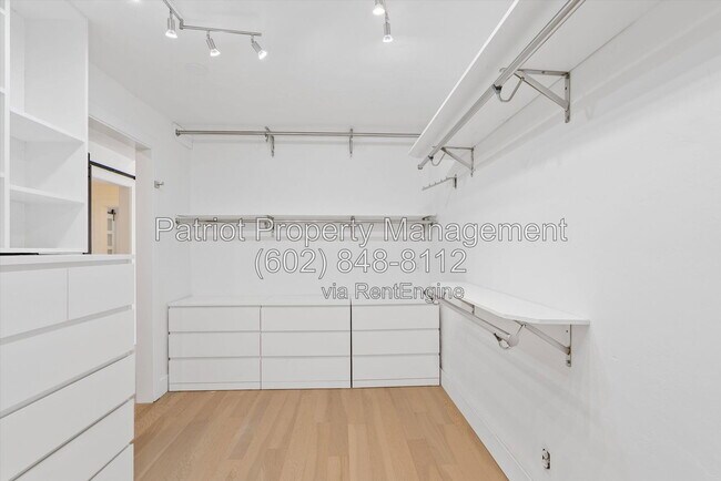 Building Photo - 8515 N 13th Pl