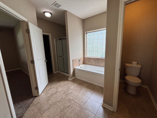 Building Photo - 2625 N 169th St