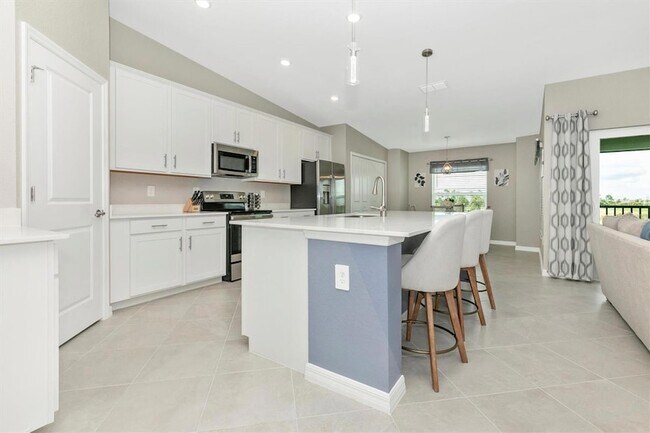 Building Photo - 12550 Galapagos Ct