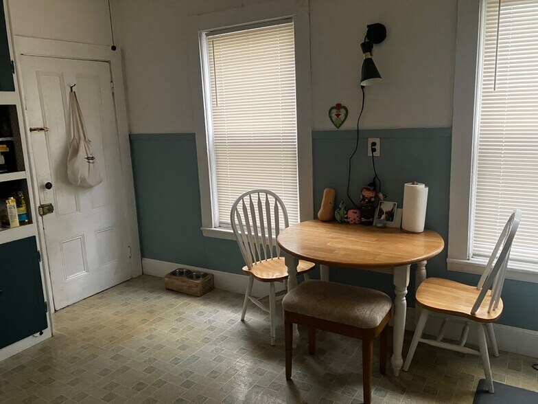 Building Photo - 377 Highland Ave