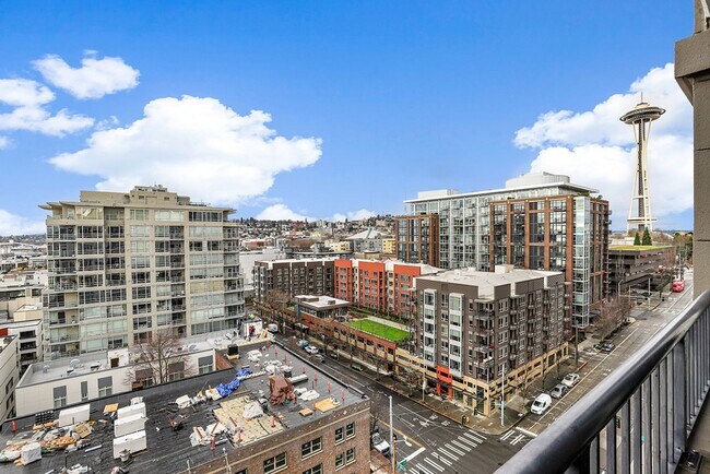 Building Photo - Amazing Views & All the Amenities at The Ellington w/Parking! $2600