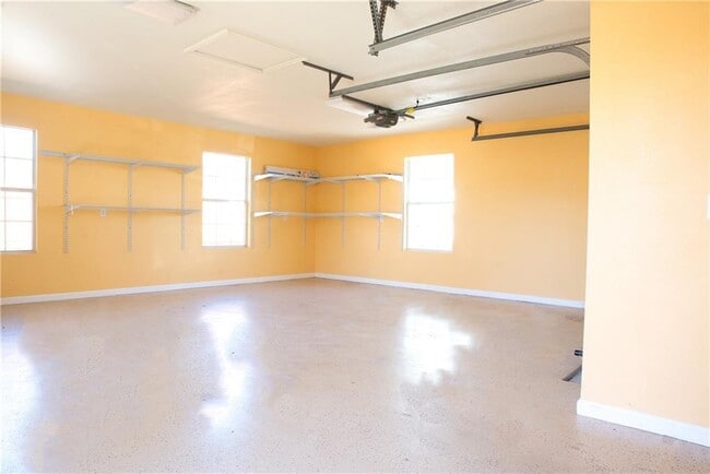Building Photo - 202 Spring Garden Dr