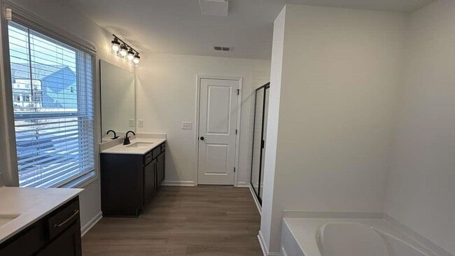 Building Photo - 362 Silverleaf Trl