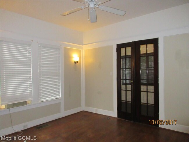 Building Photo - 1576 Dauphin St