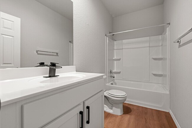 Building Photo - Charming 4-Bedroom Home in Elmendorf!