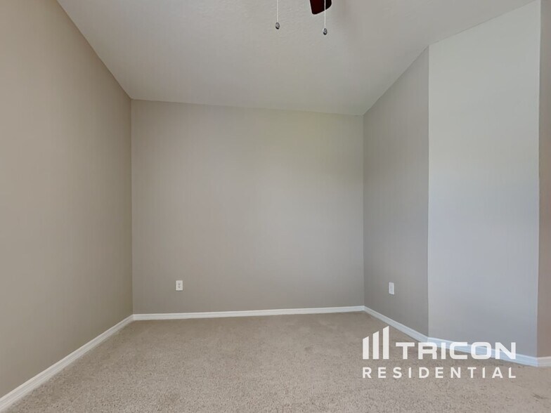 Building Photo - 6092 Dolostone Dr