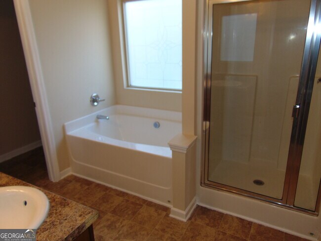 Building Photo - 1320 Napa Valley Dr SW