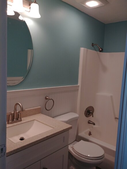 Building Photo - 19 Chapel Hill Dr