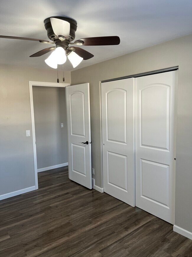 Building Photo - 509 S Matthias St