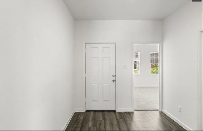 Building Photo - 1821 Sandlin Dr