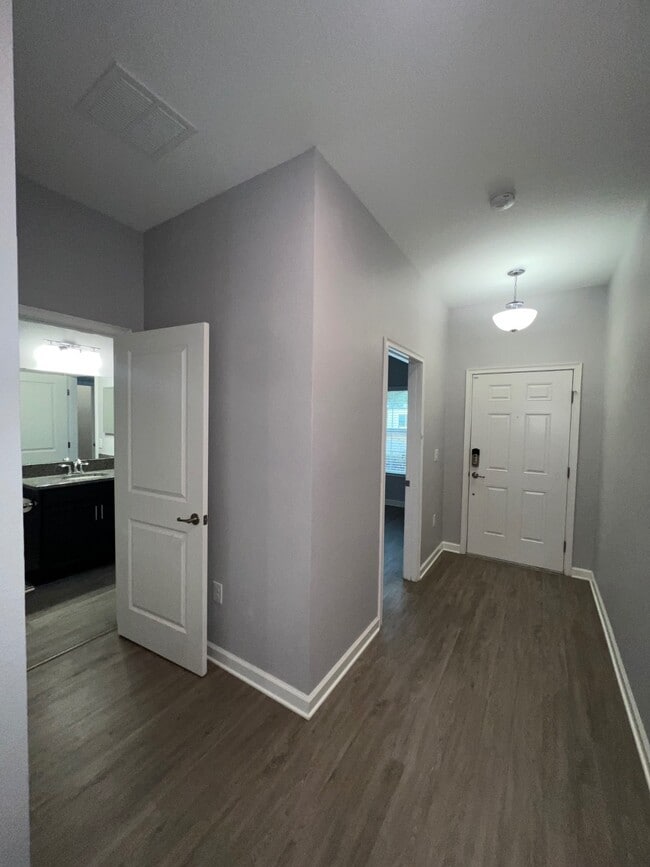 Building Photo - 3542 Fairwater Ct