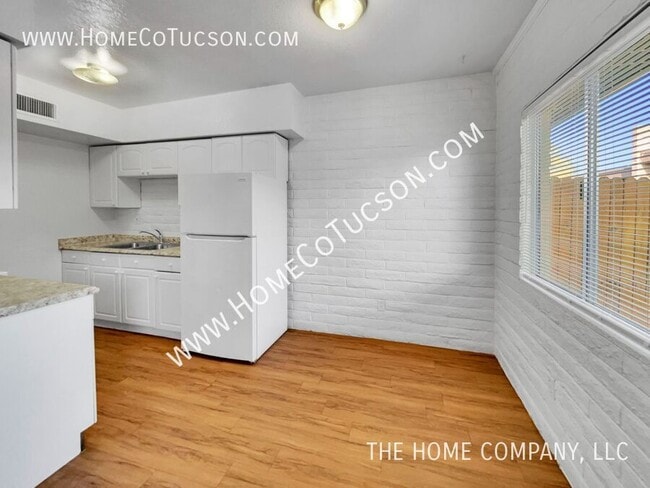 Building Photo - 2511 N Fontana Ave