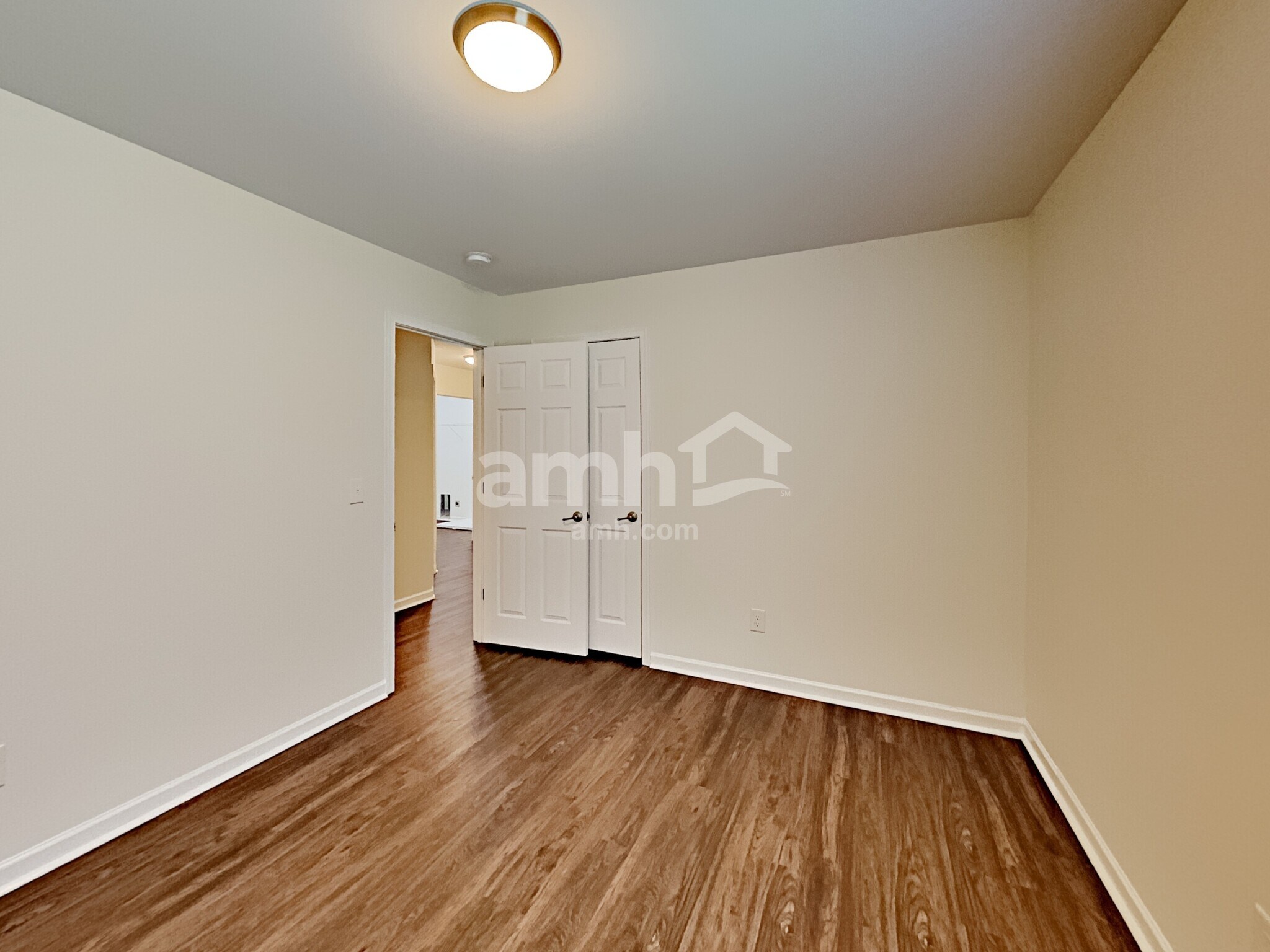 Building Photo - 1861 Cottage Grove Way
