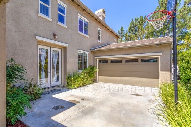 Building Photo - 40281 Salem Way