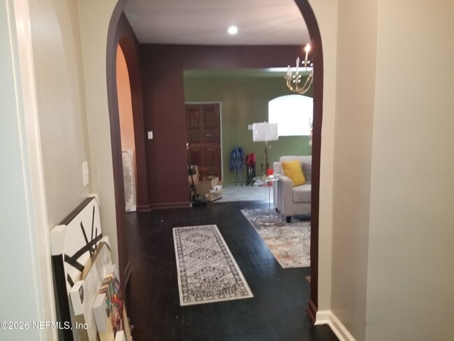 Building Photo - 519 W 26th St